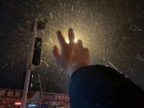 下大雪了，盘点全国初雪美景，太漂亮了！
