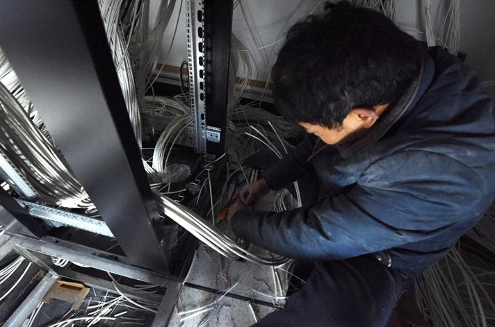 广州安防监控安装,网络布线,网络维护,无线覆盖,门禁安装