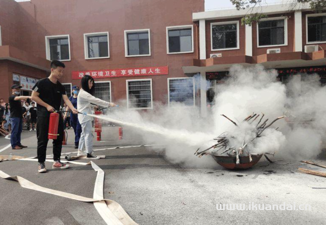 使用灭火器灭火的最佳位置是哪？(灭火器的使用方法)